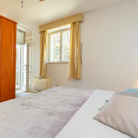 Holiday home House Hedera Iv